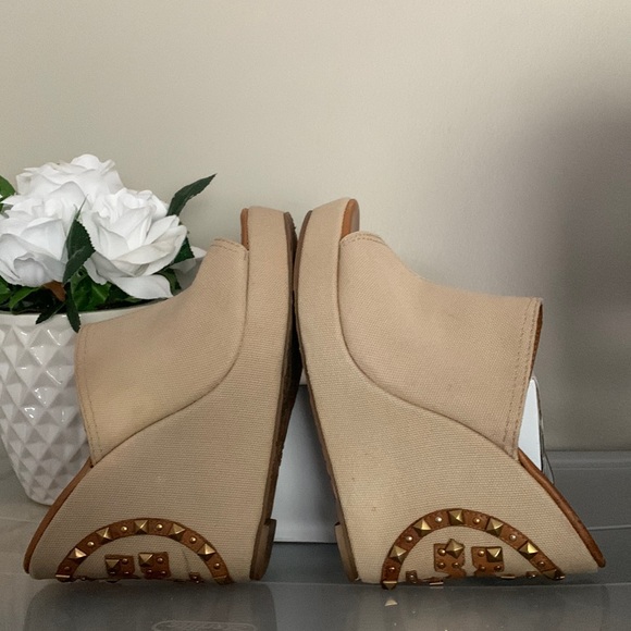 Tory Burch Meredith Studded Logo Wedges Canvas Natural - Picture 11 of 14